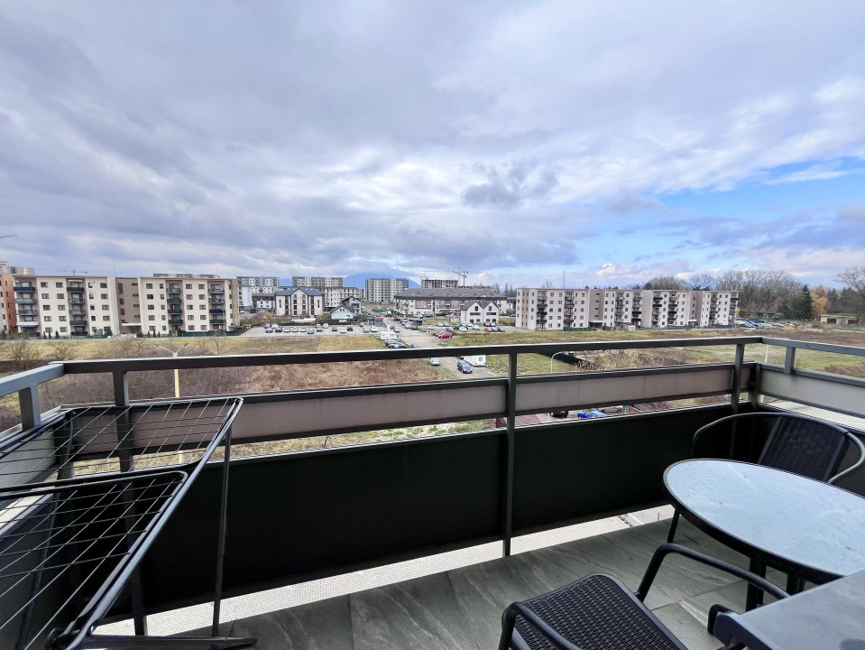 Studio modern în Grandis, Tractorul 