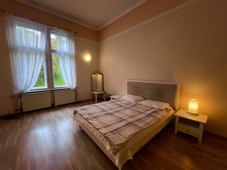 Apartament cu 3 camere in Șirul Livezii 