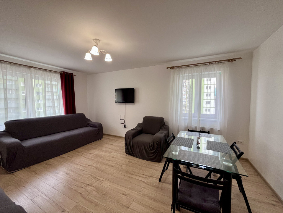 Apartament cu 2 camere în Tractorul 