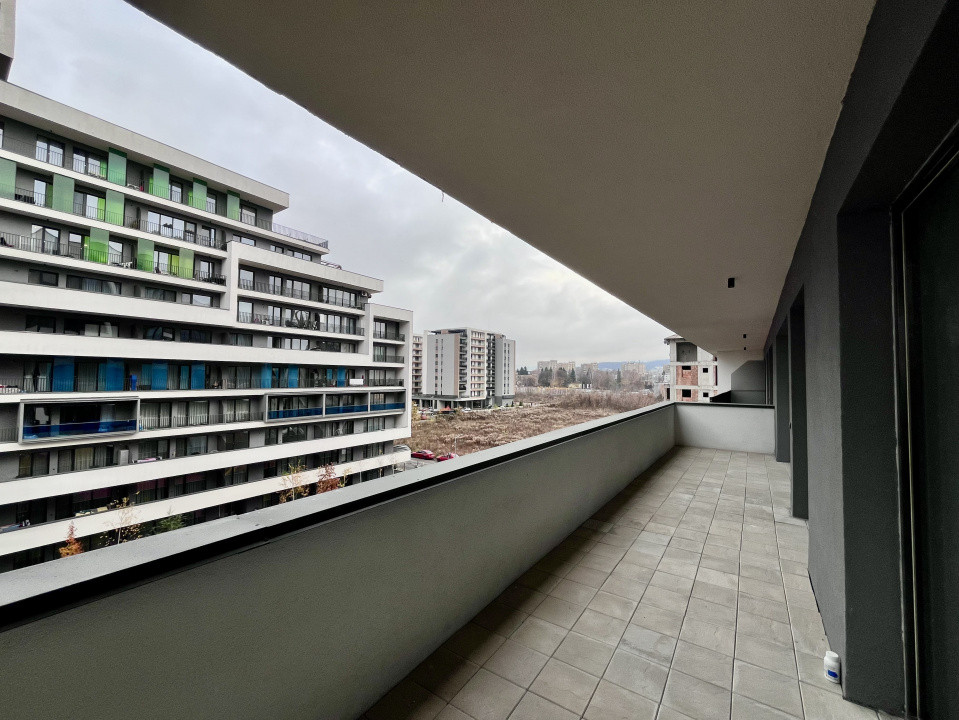 Apartament cu 3 camere în Tractorul 