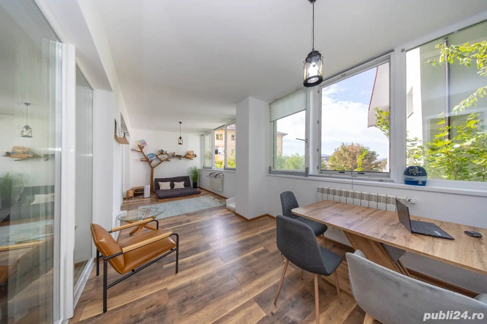 Apartament modern cu 3 camere in zona centrala - langa padure 