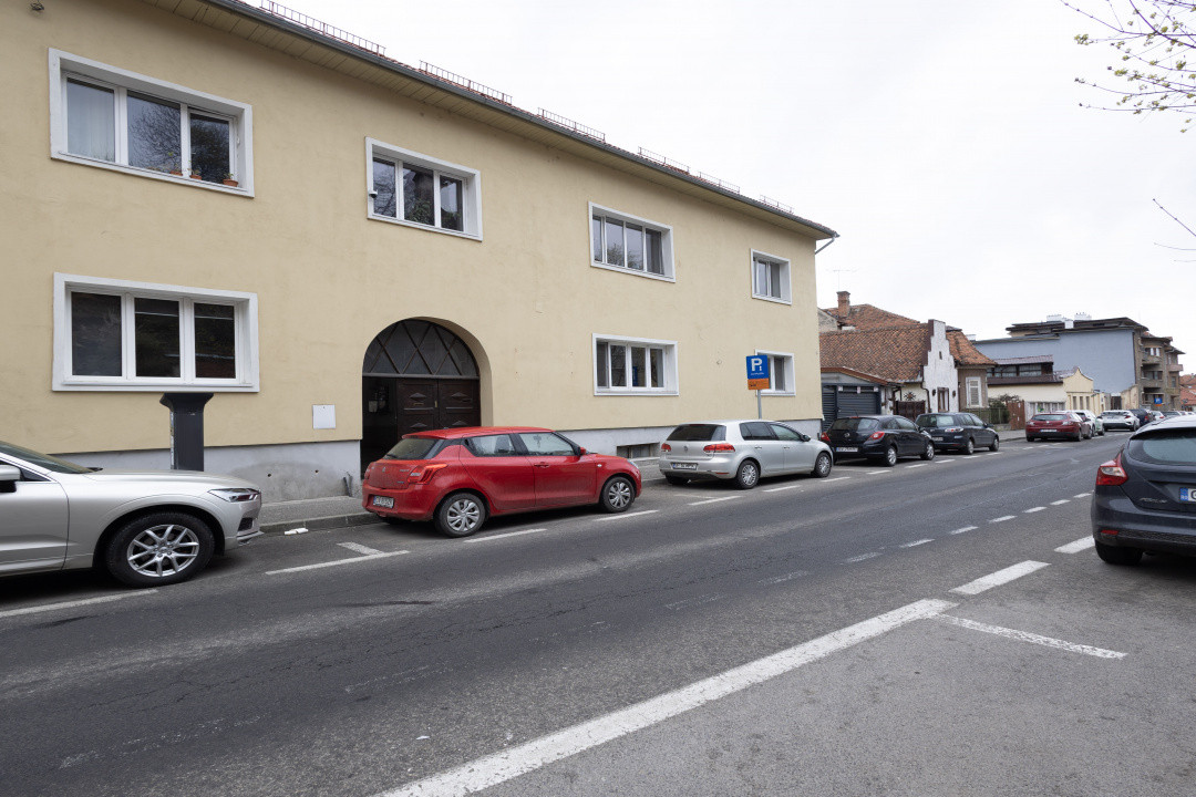 De inchiriat – Apartament in casa– Strada De Mijloc, Brasov (zona Centrala)
