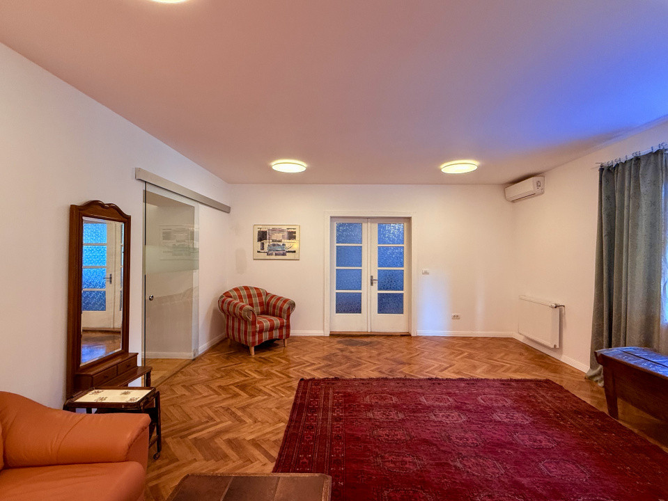 De inchiriat – Apartament in casa– Strada De Mijloc, Brasov (zona Centrala)