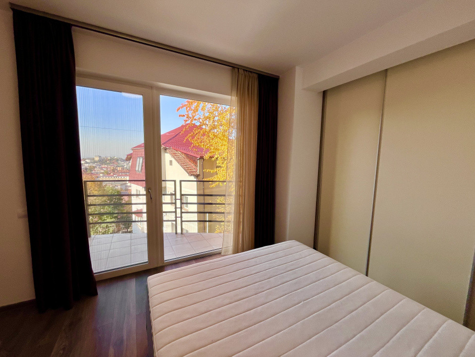 Apartament cu 3 camere in zona Centrala cu priveliste Panoramica