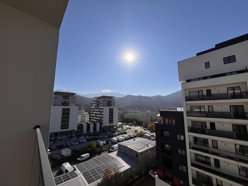 Apartament Modern cu 2 Camere, Terasă și Priveliște Spectaculoasă în Noua 