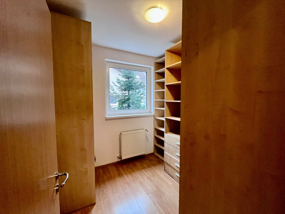 Apartament cu 4 camere in cartierul Noua langa padure