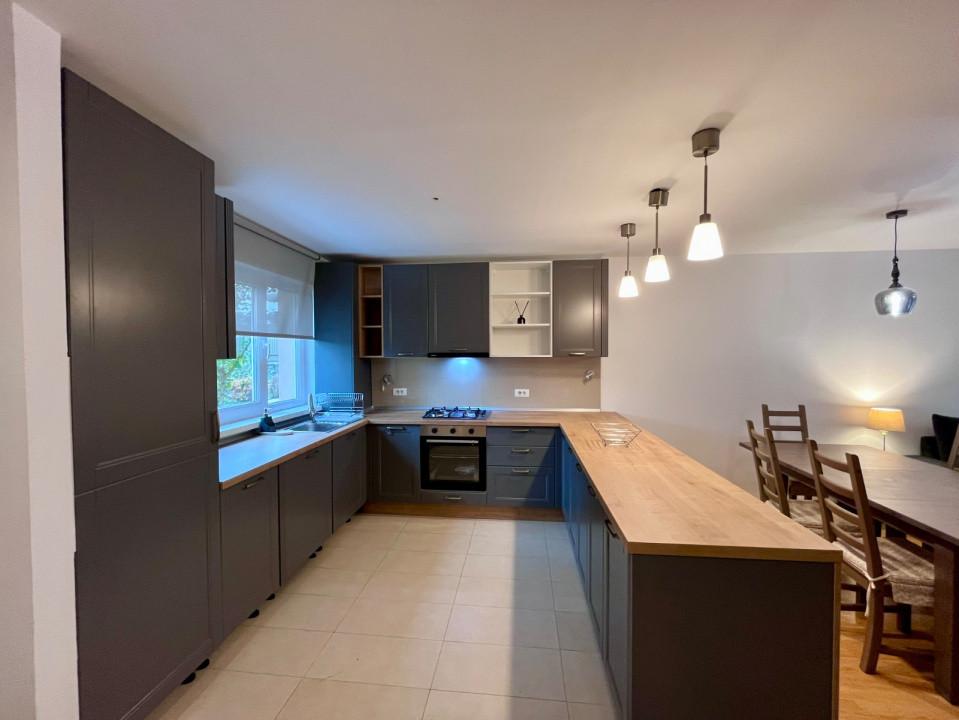 Apartament cu 4 camere in cartierul Noua langa padure