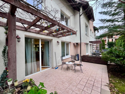 Apartament cu 4 camere in cartierul Noua langa padure