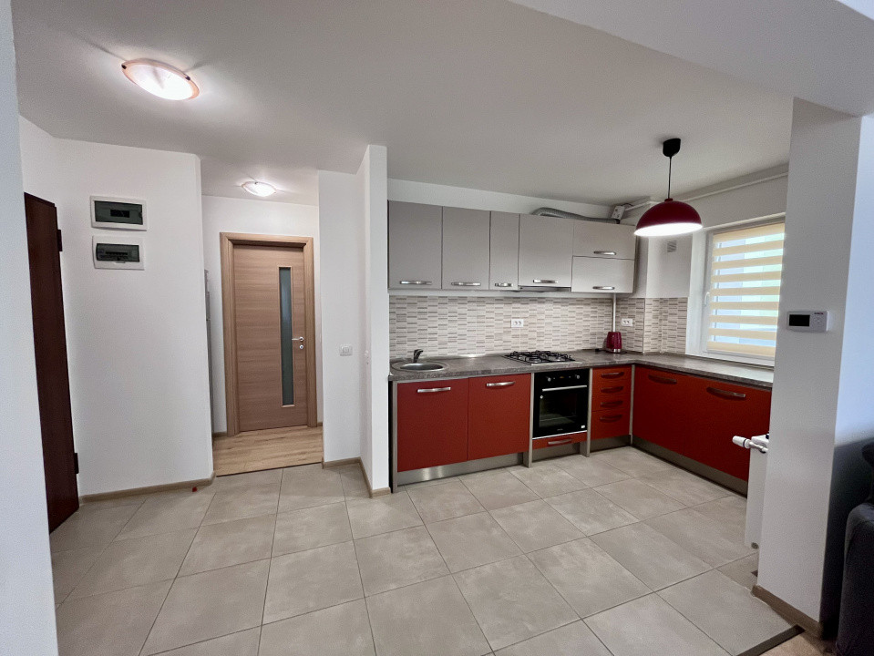 Apartament cu 2 camere în Tractorul 