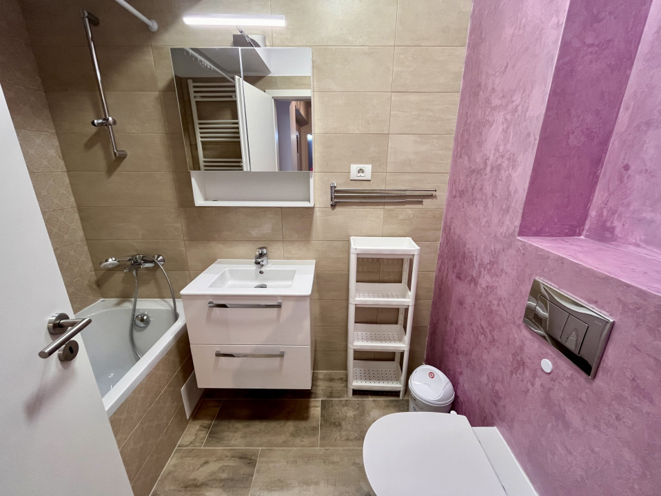 Apartament Modern cu 2 Camere, Terasă și Priveliște Spectaculoasă în Noua 