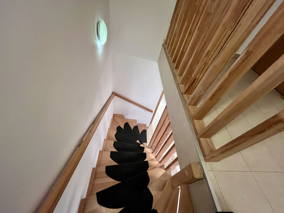 Apartament cu 4 camere in Green Valley 