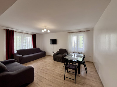 Apartament cu 2 camere în Tractorul 