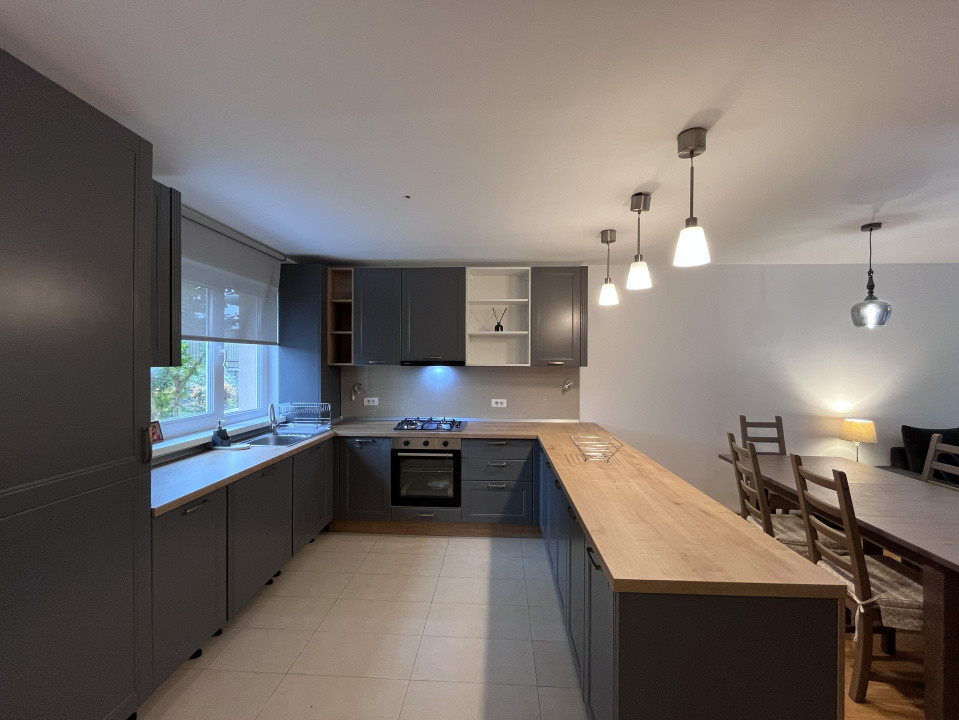 Apartament cu 4 camere in Green Valley 