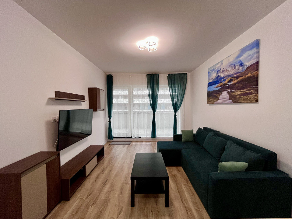Apartament cu 3 camere în Tractorul 