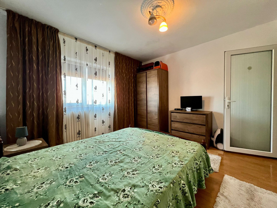 Apartament luminos 3 camere, 2 băi, parcare
