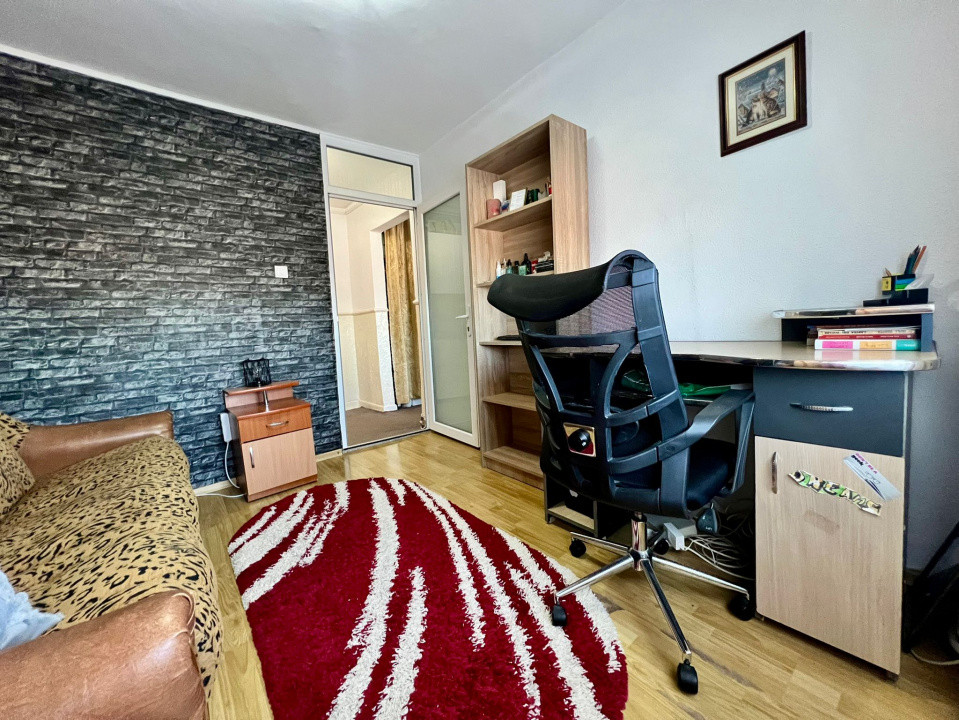 Apartament luminos 3 camere, 2 băi, parcare