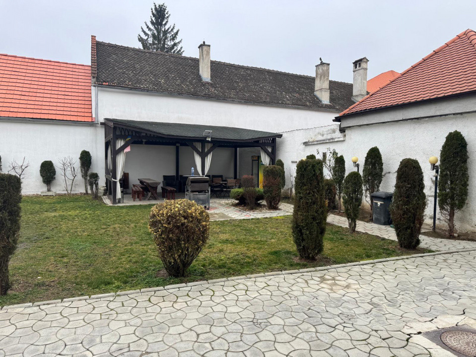 Apartament cu 2 camere pe Strada Lungă 