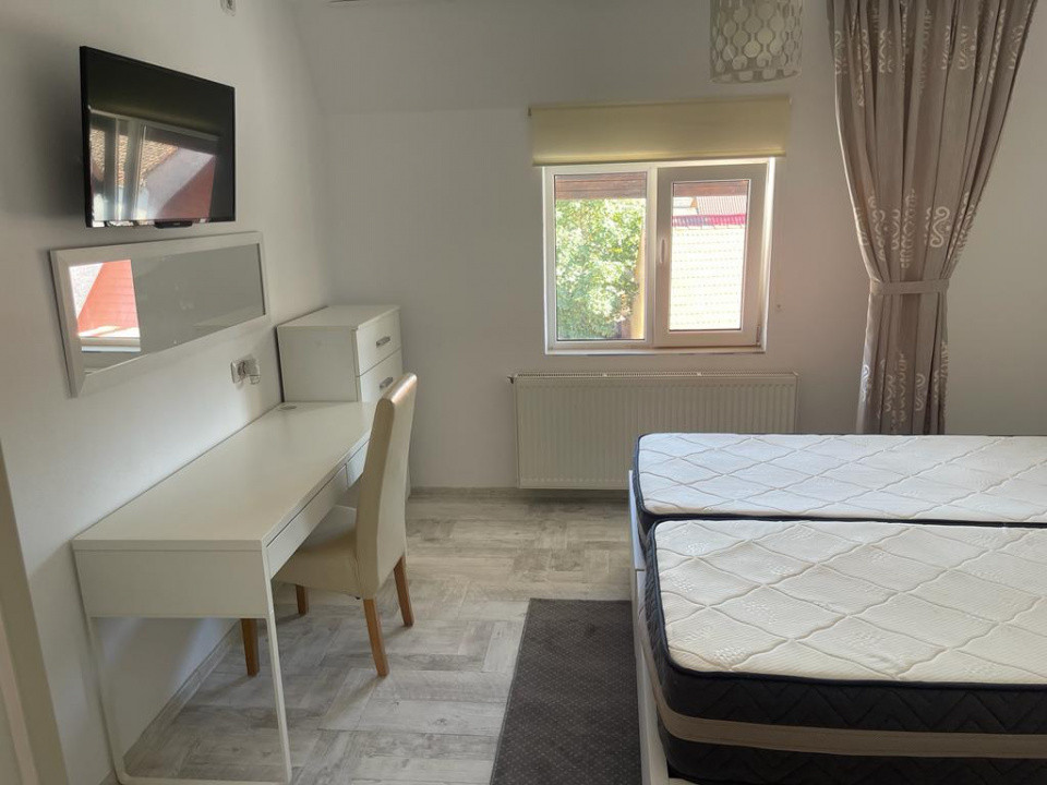 Apartament cu 2 camere pe Strada Lungă 