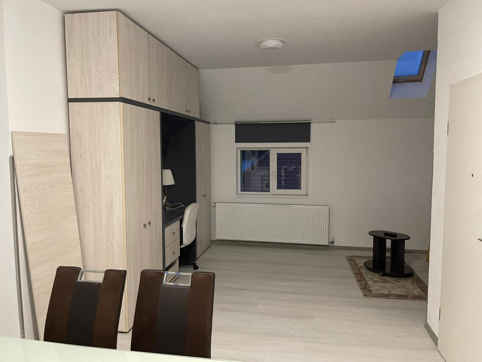 Apartament cu 2 camere pe Strada Lungă 