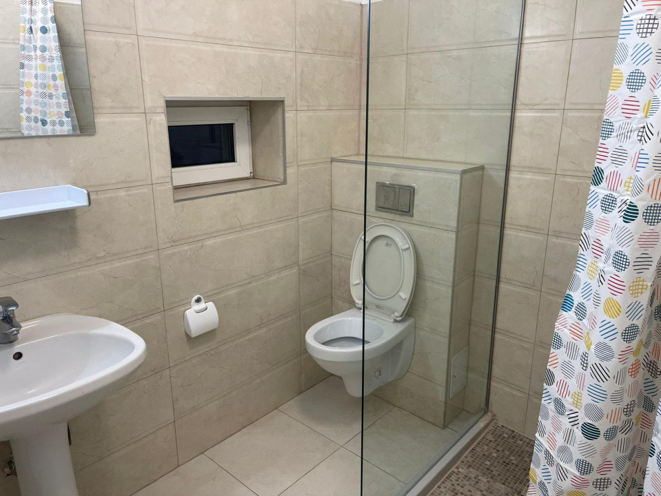 Apartament cu 2 camere pe Strada Lungă 