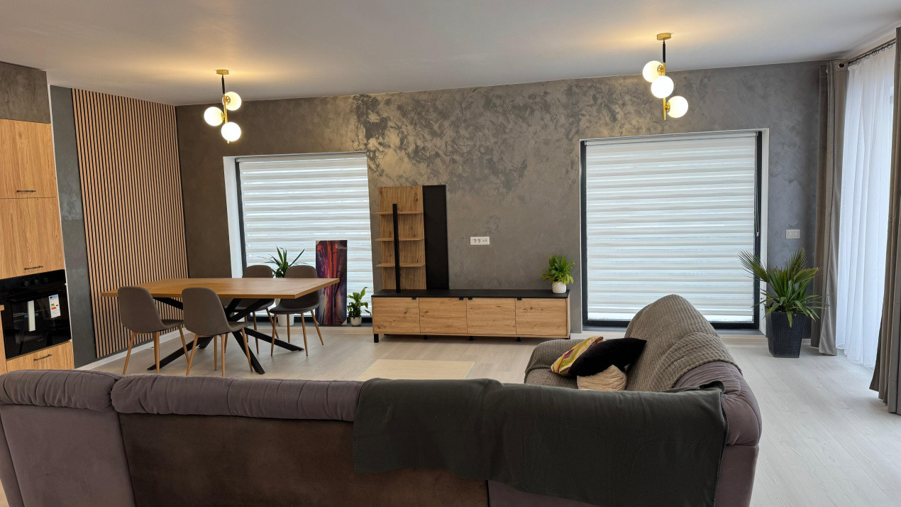 Penthouse modern in Tractorul