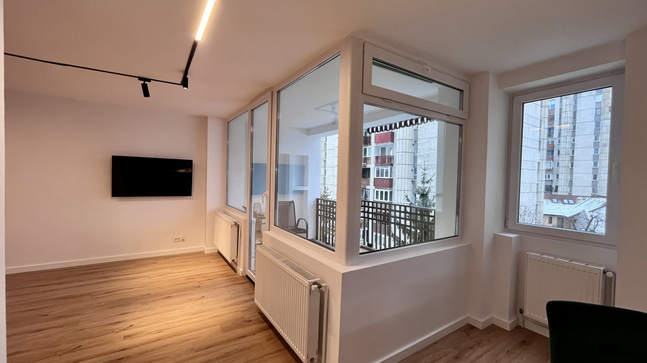 Apartament modern cu 3 camere in zona centrală 
