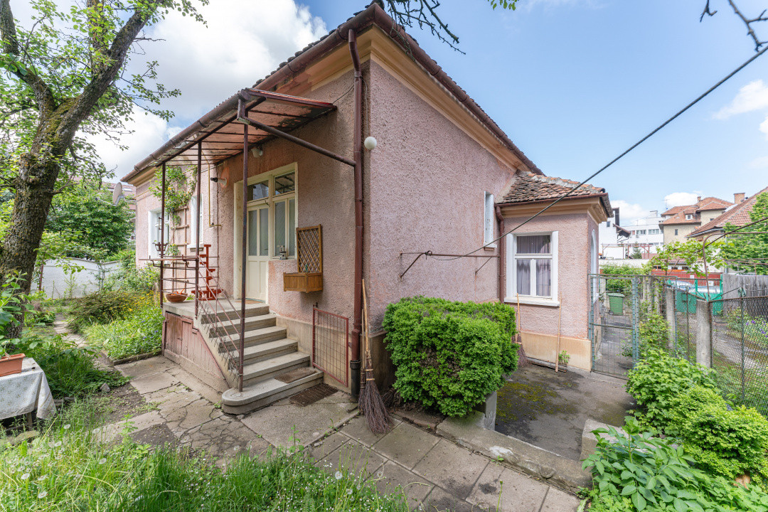 Casa deosebita, teren 749mp, locuinta sau sediu business
