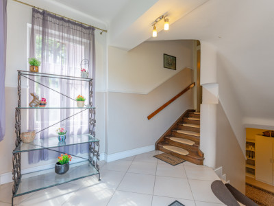 Casa deosebita, teren 749mp, locuinta sau sediu business