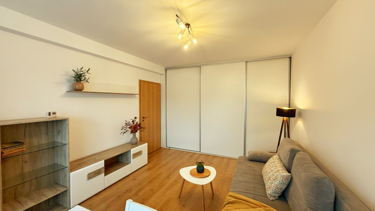 Apartament 2 camere | Decomandat | Tractorul | Loc Parcare | Transport Public