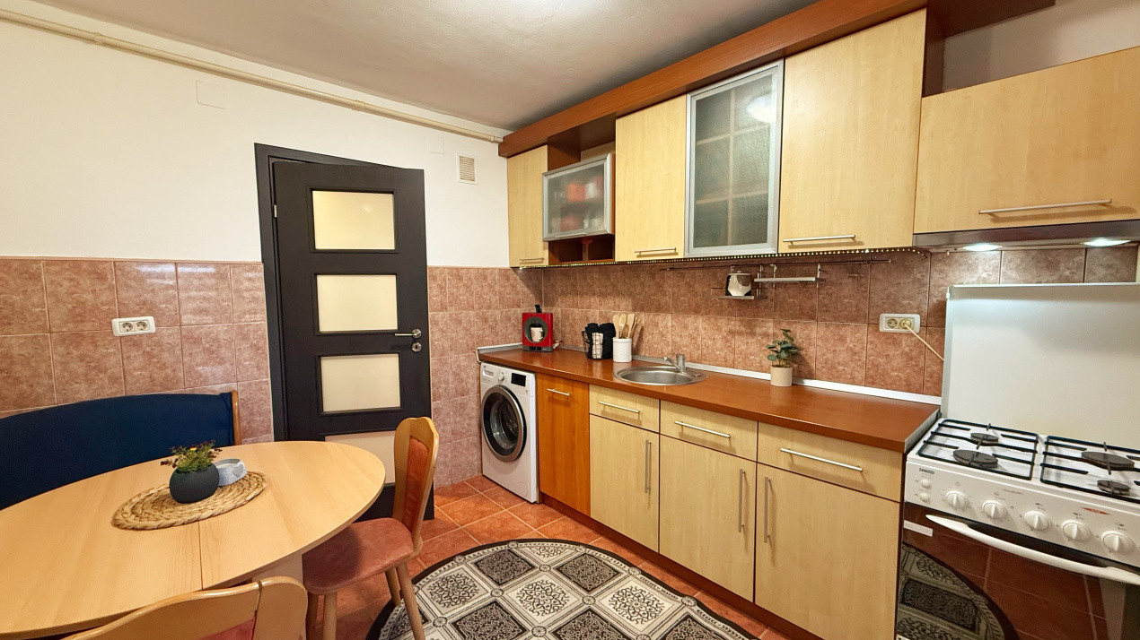 De inchiriat APARTAMENT 3 CAMERE DECOMANDAT ITC | 2 BAI | 2 PARCARI | ETAJ 1 