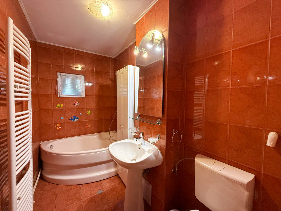 De inchiriat APARTAMENT 3 CAMERE DECOMANDAT ITC | 2 BAI | 2 PARCARI | ETAJ 1 