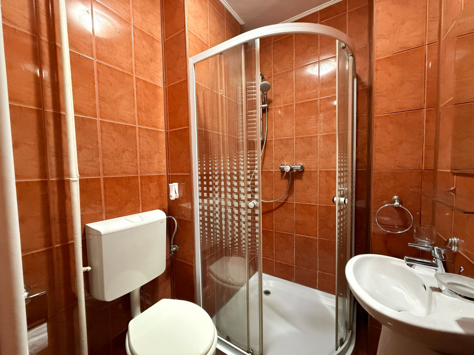 De inchiriat APARTAMENT 3 CAMERE DECOMANDAT ITC | 2 BAI | 2 PARCARI | ETAJ 1 
