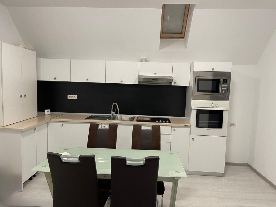 Apartament cu 2 camere pe Strada Lungă 