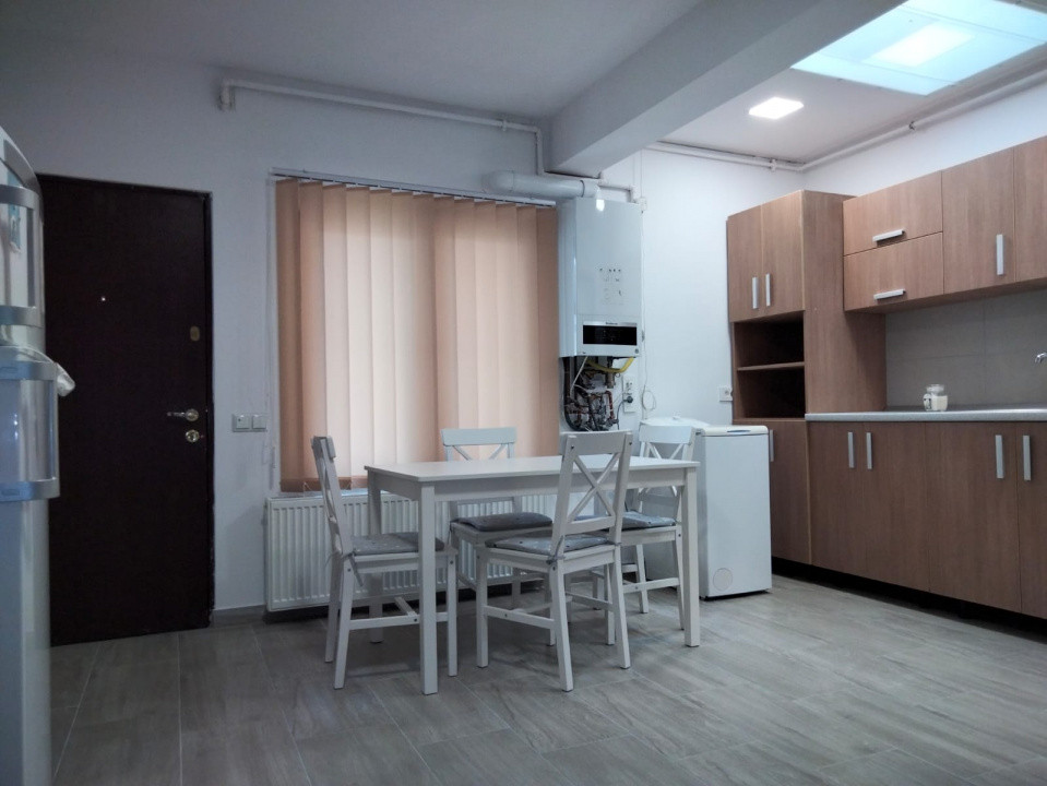 Studio cochet in zona Liceul Saguna