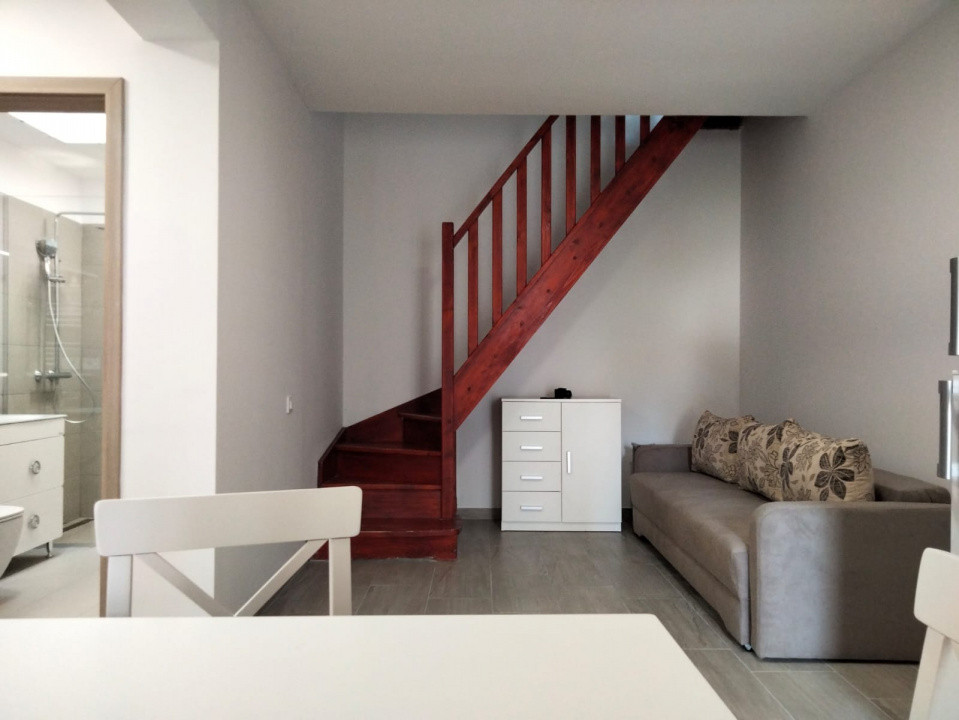 Studio cochet in zona Liceul Saguna