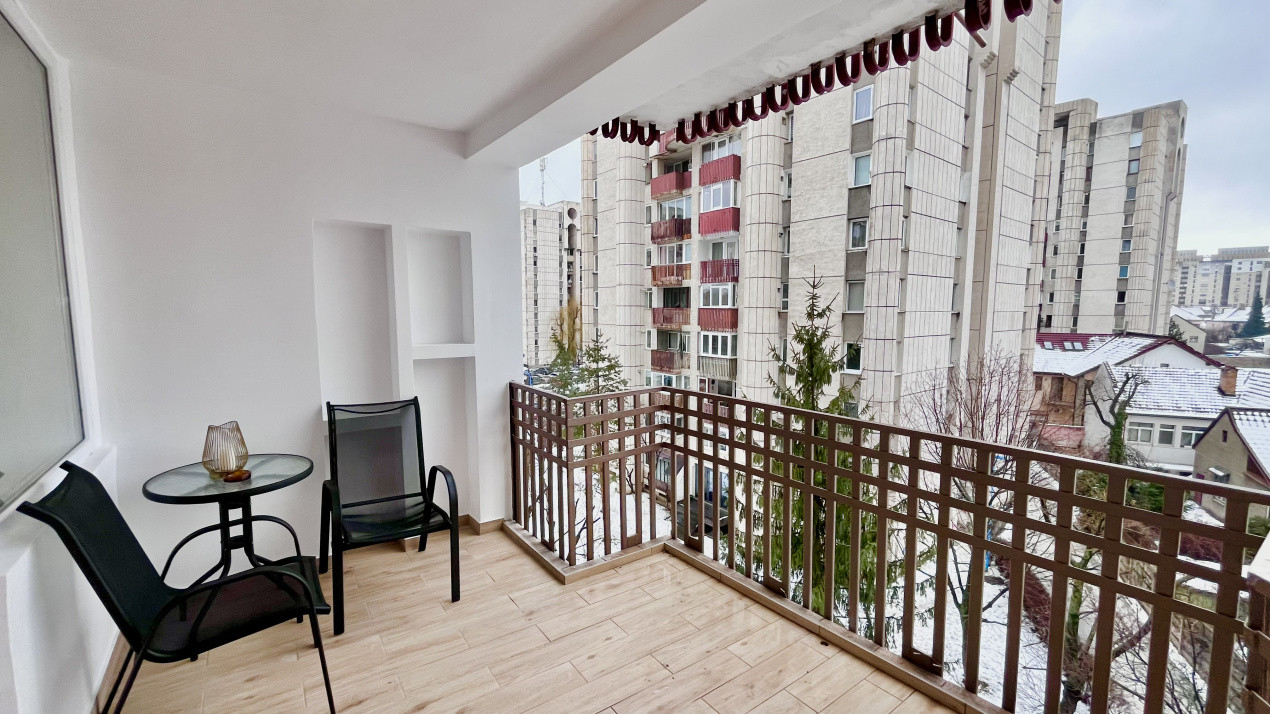 Apartament modern cu 3 camere in zona centrală 