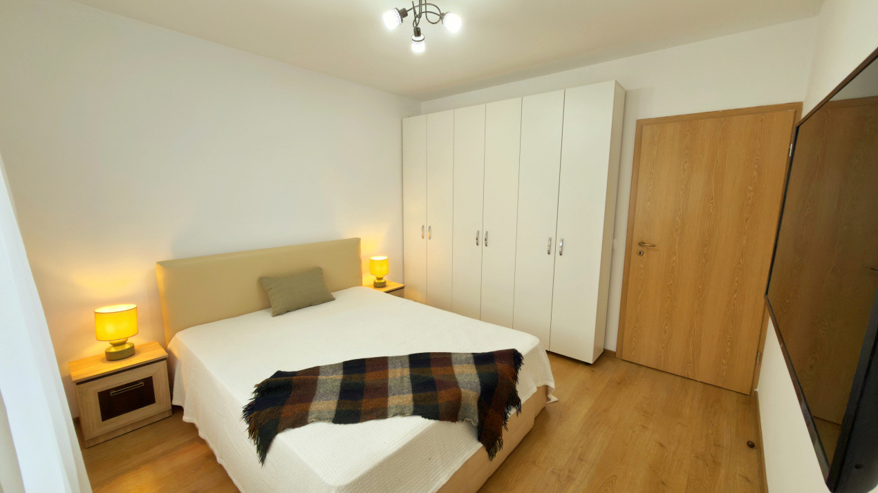 Apartament 2 camere | Decomandat, balcon + parcare –  zona Coresi Mall  📍