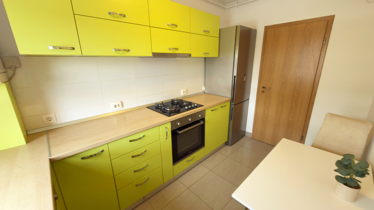 Apartament 2 camere | Decomandat, balcon + parcare –  zona Coresi Mall  📍