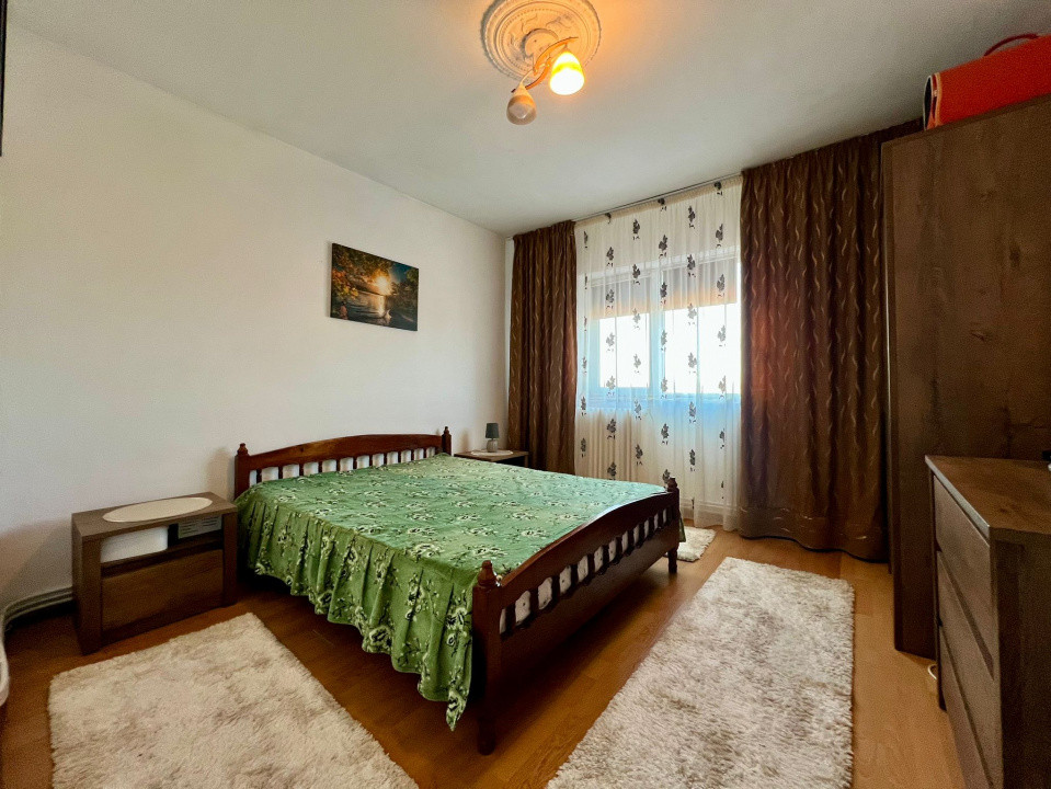 Apartament luminos 3 camere, 2 băi, parcare