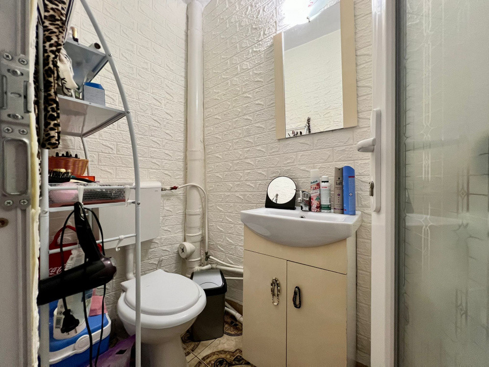 Apartament luminos 3 camere, 2 băi, parcare