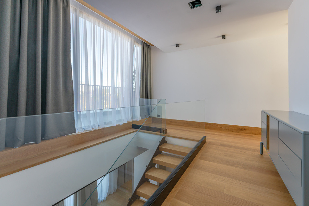 Penthouse de lux cu jacuzzi și vedere spectaculoasă spre Tâmpa