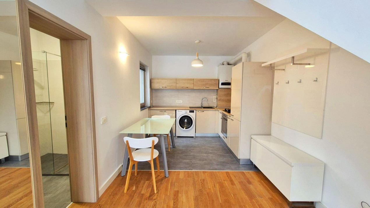 Apartament cu 2 camere pe strada Lunga