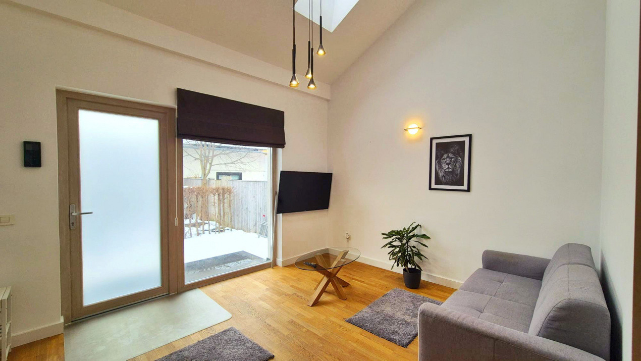 Apartament cu 2 camere pe strada Lunga