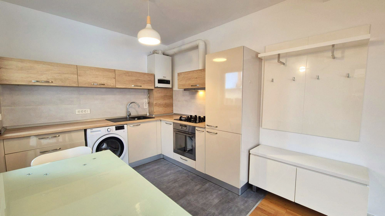 Apartament cu 2 camere pe strada Lunga