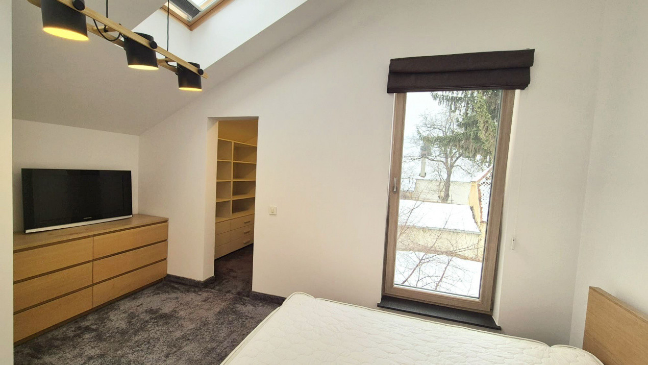 Apartament cu 2 camere pe strada Lunga