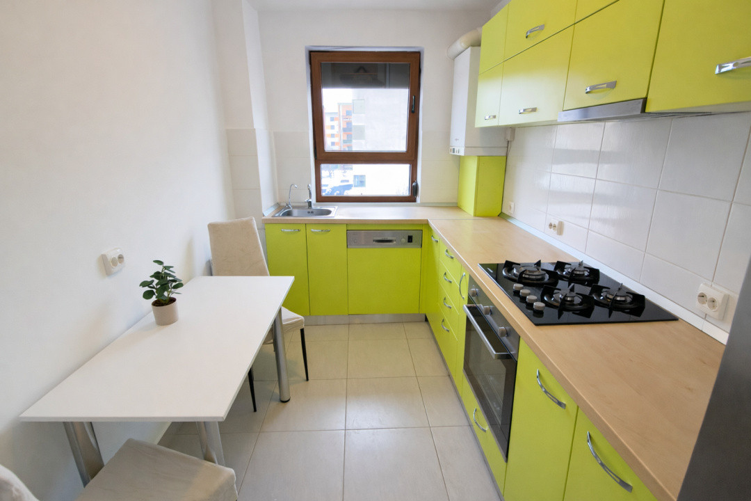 Apartament 2 camere | Decomandat, balcon + parcare –  zona Coresi Mall  📍