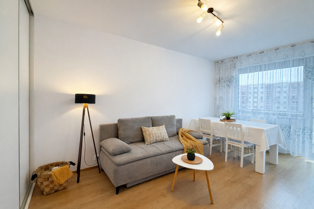 Apartament 2 camere | Decomandat, balcon + parcare –  zona Coresi Mall  📍