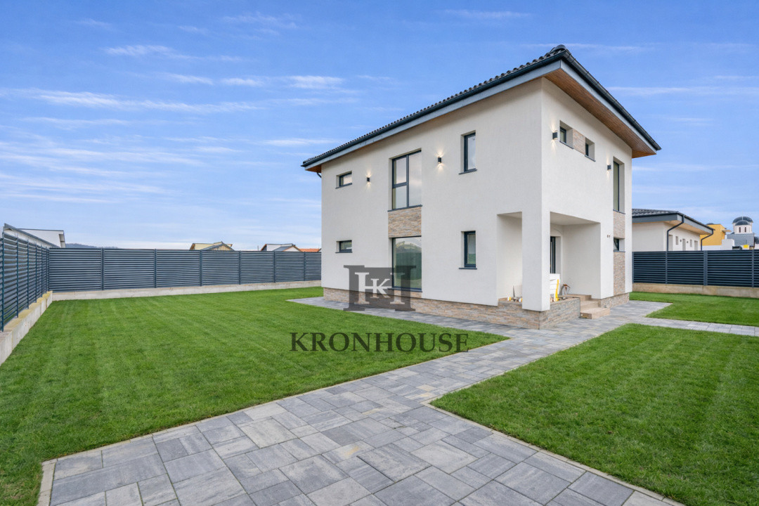 CASA NOUA PREMIUM IN HARMAN – CURTE AMENAJATA, PREGATITA PENTRU EV