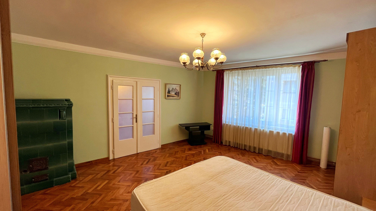 Apartament cu 3 camere in Zona Centrală