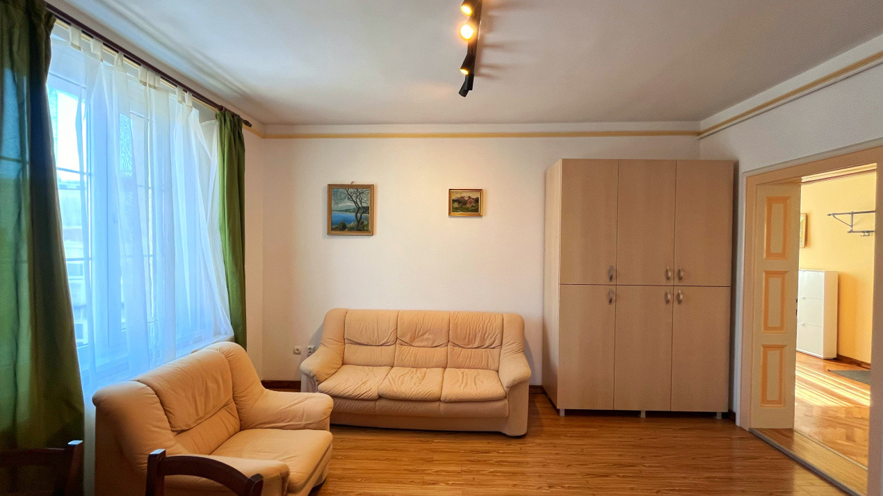 Apartament cu 3 camere in Zona Centrală
